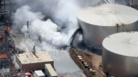 Nổ lớn ở nhà máy lọc dầu ở Mỹ, ít nhất 20 người bị thương