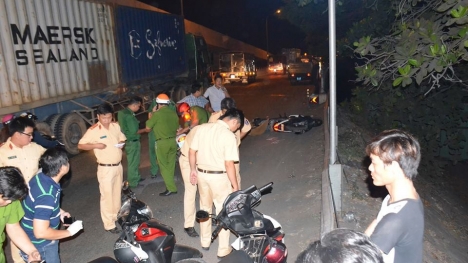 Truy tìm tài xế lái xe tải bỏ trốn sau tai nạn chết người ở Sài Gòn