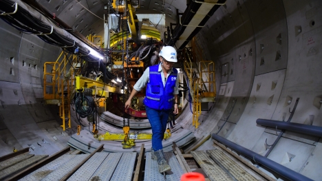 Cận cảnh đường hầm metro dưới lòng đất Sài Gòn - nơi không thể phân biệt ngày và đêm