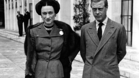 Edward VIII - vua nước Anh một đời phong lưu lại rơi vào lưới tình si, từ bỏ cả ngai vàng để cưới người phụ nữ Mỹ đã 2 'lần đò'