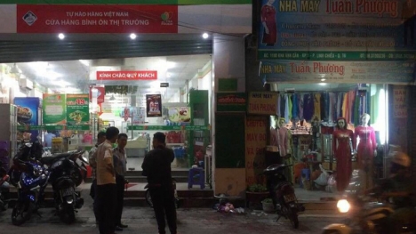 Vụ tên cướp đâm trọng thương 2 người truy đuổi: 3 nạn nhân là nhân viên ngân hàng