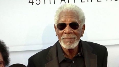 Sự nghiệp 80 năm tiêu tan vì cáo buộc quấy rối tình dục, Morgan Freeman yêu cầu được xin lỗi