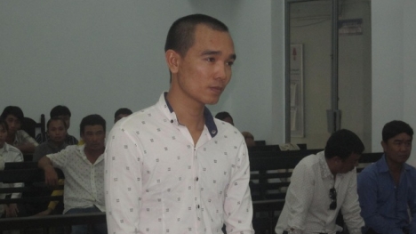 Ăn đám giỗ ông nội, con bác đoạt mạng con chú vì... nghi bị nói xấu trong bàn nhậu