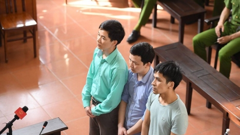 2 đồng nghiệp của BS Lương mời luật sư: Văn bản nào không có luật sư tham gia tức là tôi bị ép ký!