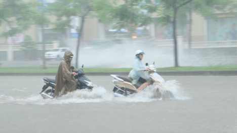 Thời tiết 5 ngày tới: Hà Nội mưa lớn ngập lụt, nguy cơ bão vào Bắc Bộ