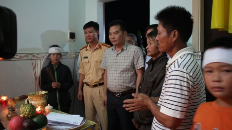 Tài xế tông chết 2 nữ sinh 18 tuổi uống rượu trước khi lái xe