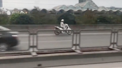 Đi vào đường cấm vẫn chụp ảnh đăng 'phây', chị ninja bị dân mạng mắng không thương tiếc