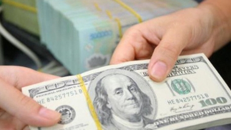 Bộ Tư pháp khẳng định phạt anh thợ điện 90 triệu đồng khi đổi 100 USD là đúng 