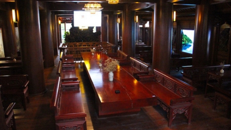 Ngắm cảnh xa hoa bên trong ngôi nhà gỗ trăm tỷ của đại gia Hà Tĩnh