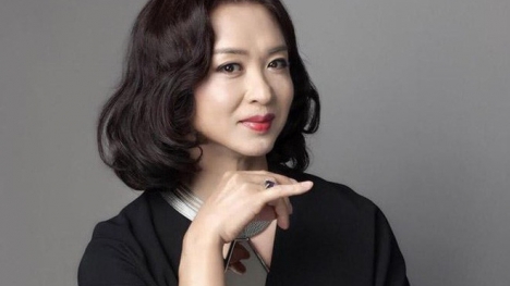 MC nổi tiếng nhất Trung Quốc muốn chuyển giới, bố đã nói một câu khiến cô bật khóc