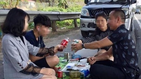 Tài xế “mở tiệc” trên cao tốc Nội Bài - Lào Cai bị phạt 5,5 triệu đồng