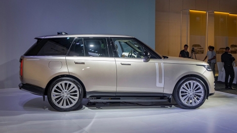 Range Rover 2022 chính thức ra mắt tại Việt Nam, được so sánh với Mercedes-AMG G63