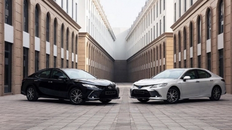 Toyota Camry tiếp tục hút khách với màn giảm giá cực sâu chưa từng có
