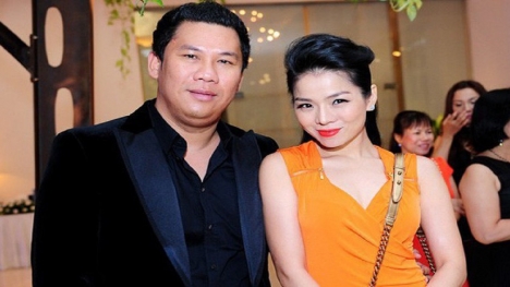 Hết Lệ Quyên lại đến chồng một mình đưa con đi chơi giữa ồn ào hôn nhân trục trặc