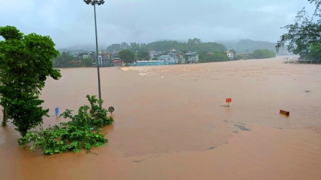 Quảng Ninh: Nước sông dâng cao, nhiều nơi ngập lút mái nhà