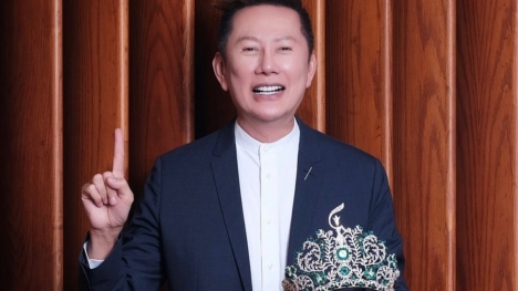 Ông Nawat sang Mỹ, rộ tin đến xem Miss Universe 2023