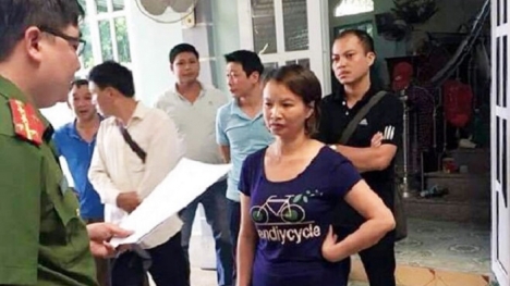 Biểu hiện bất thường của mẹ nữ sinh giao gà sau khi con gái bị sát hại