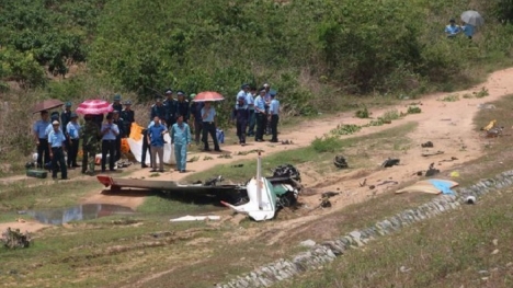 Vụ máy bay rơi ở Khánh Hòa: Đề xuất thăng quân hàm 2 phi công hy sinh 