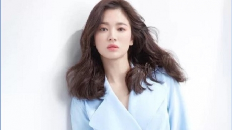 Song Hye Kyo phản ứng 'gắt' trước tin đồn phản bội, cặp đại gia