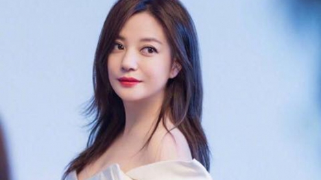 Triệu Vy bất ngờ nói về chuyện phẫu thuật thẩm mỹ sau khi bị chê nhan sắc già nua