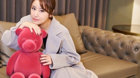 Sợ chồng ghen khi nhắc đến mối tình đầu, Lâm Tâm Như ngay lập tức 'nịnh' Hoắc Kiến Hoa