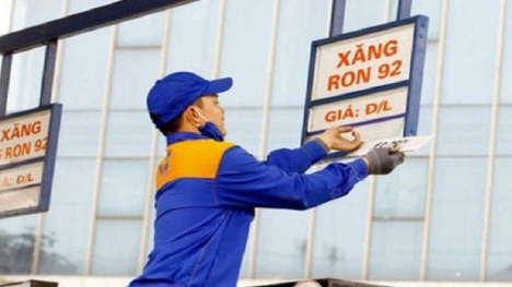 Tin tức giá xăng dầu hôm nay ngày 19/1: Lao dốc xuống đáy