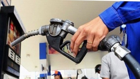 Giá xăng dầu hôm nay ngày 25/4: Tiếp tục lao dốc mạnh