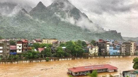 Mưa lũ, sạt lở đất ở Hà Giang: 5 người thiệt mạng, 2 nhà máy thủy điện bị đất đá vùi lấp