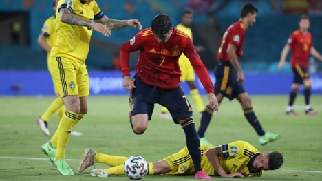 Tây Ban Nha hoà thất vọng ngày ra quân EURO: Triệu fan đòi trừng phạt 'chân gỗ' Morata
