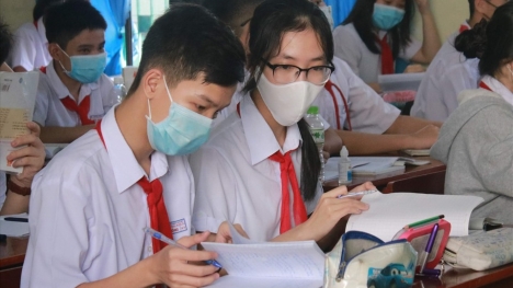 Học sinh lớp 9 và 12 ở TP.HCM chuyển sang học trực tiếp từ ngày mai