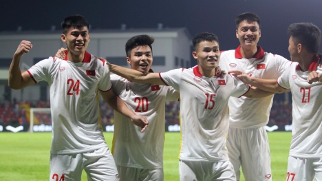 U23 Việt Nam nghi có thêm 7 F0, VFF tiếp tục chi viện thêm cầu thủ sang Campuchia đá bán kết
