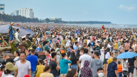 5 địa phương hút khách nhất dịp lễ 30/4-1/5: Thanh Hóa là 'quán quân'