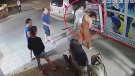 Cao Bằng: Phó công an phường đánh phụ nữ ở tiệm cắt tóc bị cách chức, xử phạt hành chính