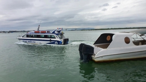 Chìm cano chở 39 người trên biển Cửa Đại: Cập nhật con số thương vong mới nhất