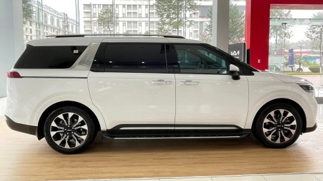 Vừa rẻ lại tiết kiệm nhiên liệu, Kia Carnival được 'săn lùng' dù tăng giá 