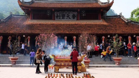 Văn khấn Giao thừa 2021 ở chùa chính xác nhất