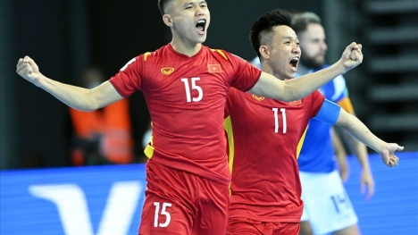 2 cầu thủ Việt Nam được mời sang Thái Lan thi đấu