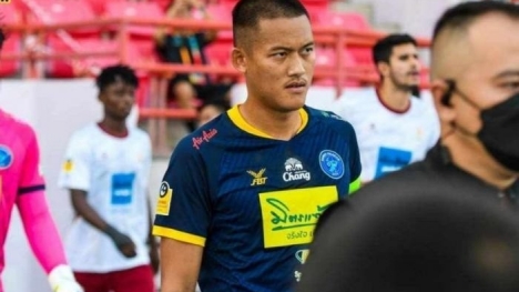 Cựu tuyển thủ Thái Lan bị đuổi khỏi CLB do liên quan đến cá độ bóng đá