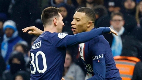 Mbappe được ví như cầu thủ đến từ hành tinh khác khi trở thành chân sút hay nhất lịch sử PSG