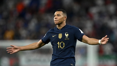 Mới 24 tuổi, Mbappe đã nhận vinh dự lớn ở đội tuyển Pháp