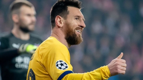 Lionel Messi trở thành chân sút đầu tiên lập công ở 15 mùa giải Champions League