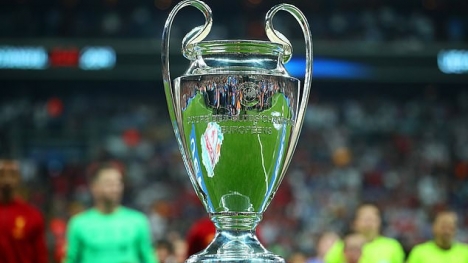 UEFA hoãn trận chung kết Cúp C1 và Europa League vô thời hạn 