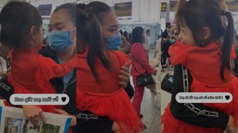 Nghẹn ngào cảnh con gái khóc ngặt, níu kéo trong ngày mẹ đi xuất khẩu lao động