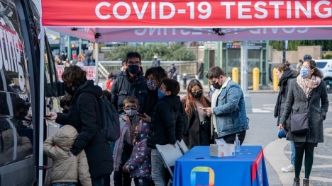 Chuyên gia lý giải cách Omicron 'cải trang' để giống cảm lạnh thông thường