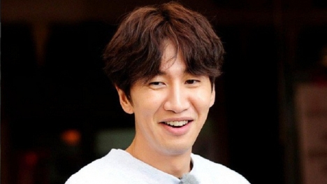 Lee Kwang Soo hóa thân 'Tiểu Bắc' Dịch Dương Thiên Tỉ khiến fan 'cười banh nóc nhà'