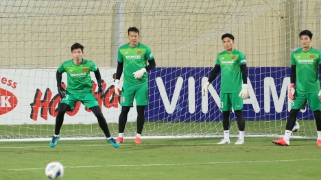 ĐT Việt Nam nhận tin cực xấu từ vị trí thủ môn trước trận gặp Nhật Bản