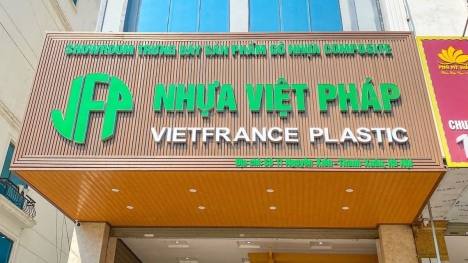 Nhựa Việt Pháp sản xuất và phân phối toàn quốc lam sóng gỗ nhựa ngoài trời cao cấp