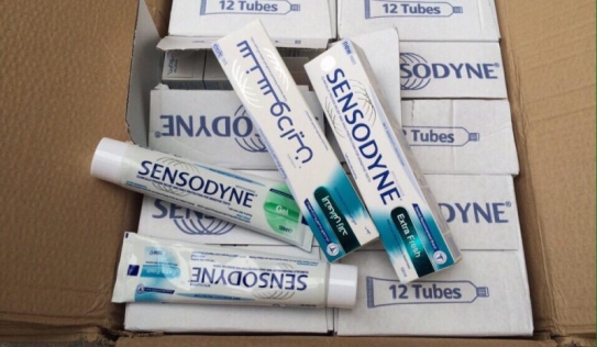 Thu giữ gần 14.000 tuýp kem đánh răng Sensodyne 'dỏm' tại Hà Nội