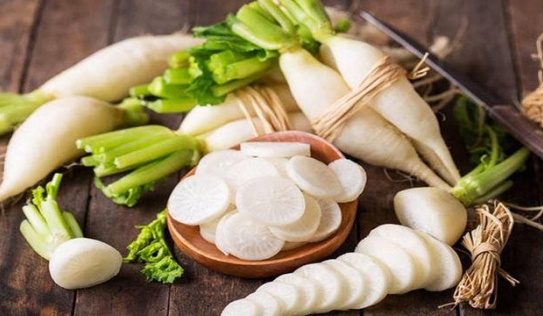 Được xem là 'thần dược' mùa đông, củ cải trắng sẽ phản tác dụng nếu kết hợp với 3 loại thực phẩm này
