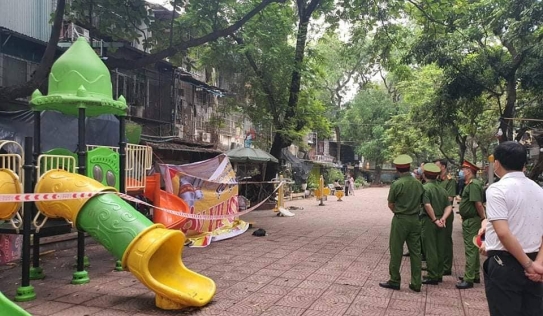 Hà Nội: Cháy lớn tại khu tập thể B9 Kim Liên khiến 5 người tử vong